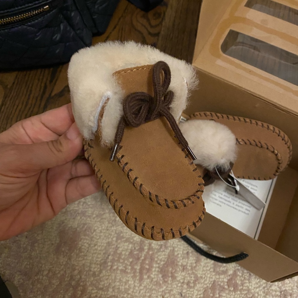 UGG I Sparrow Shoe Infant- Chestnut size 0/1